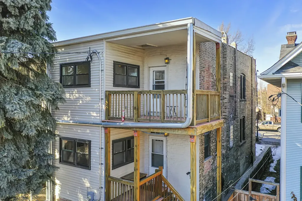 3843 West Addison Street Chicago IL 60618
