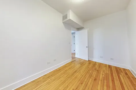 3843 West Addison Street Chicago IL 60618