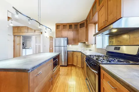 3843 West Addison Street Chicago IL 60618
