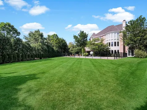 151 Palmer Circle Vernon Hills IL 60061