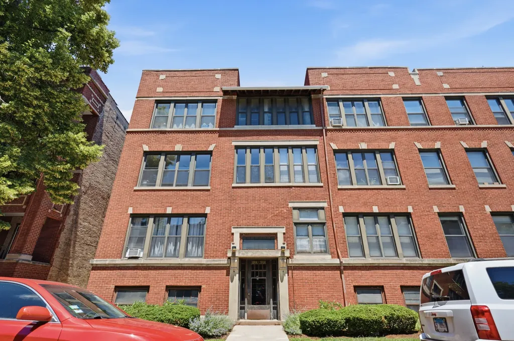 1226 East 54 Street Chicago IL 60615