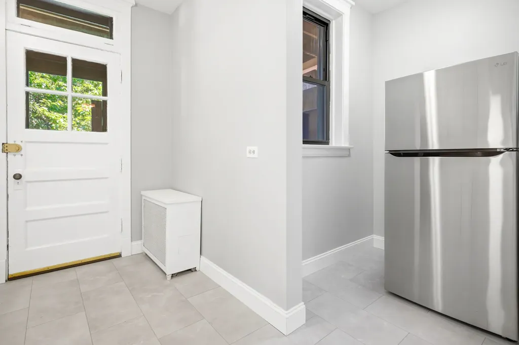 1226 East 54 Street Chicago IL 60615