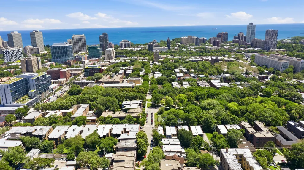 1226 East 54 Street Chicago IL 60615