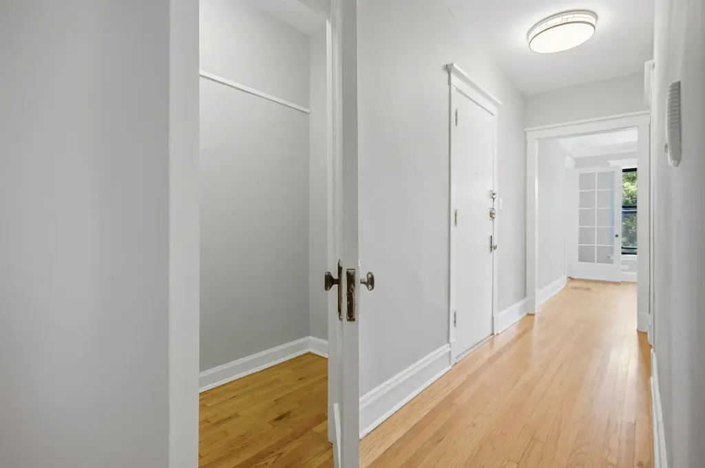 1226 East 54 Street Chicago IL 60615