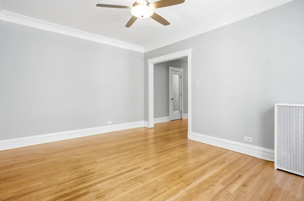 1226 East 54 Street Chicago IL 60615