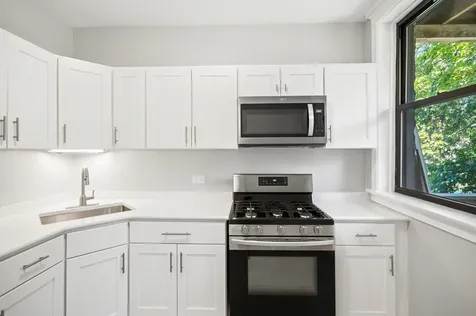 1226 East 54 Street Chicago IL 60615