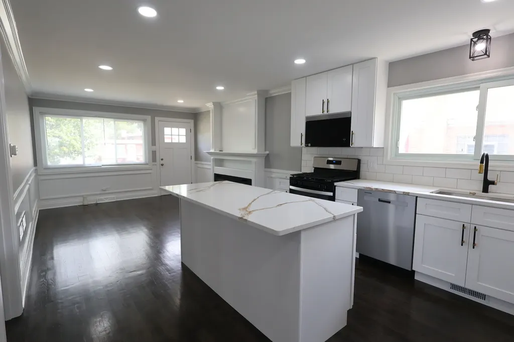 2853 140TH Place Blue Island IL 60406