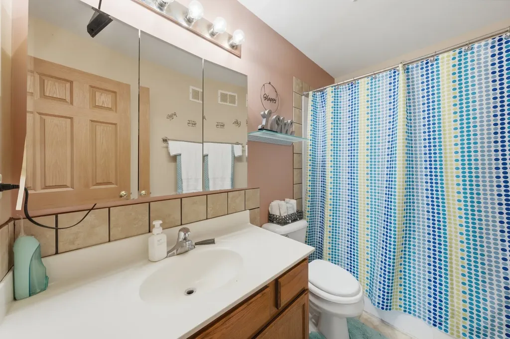 1763 Edith Lane Aurora IL 60504