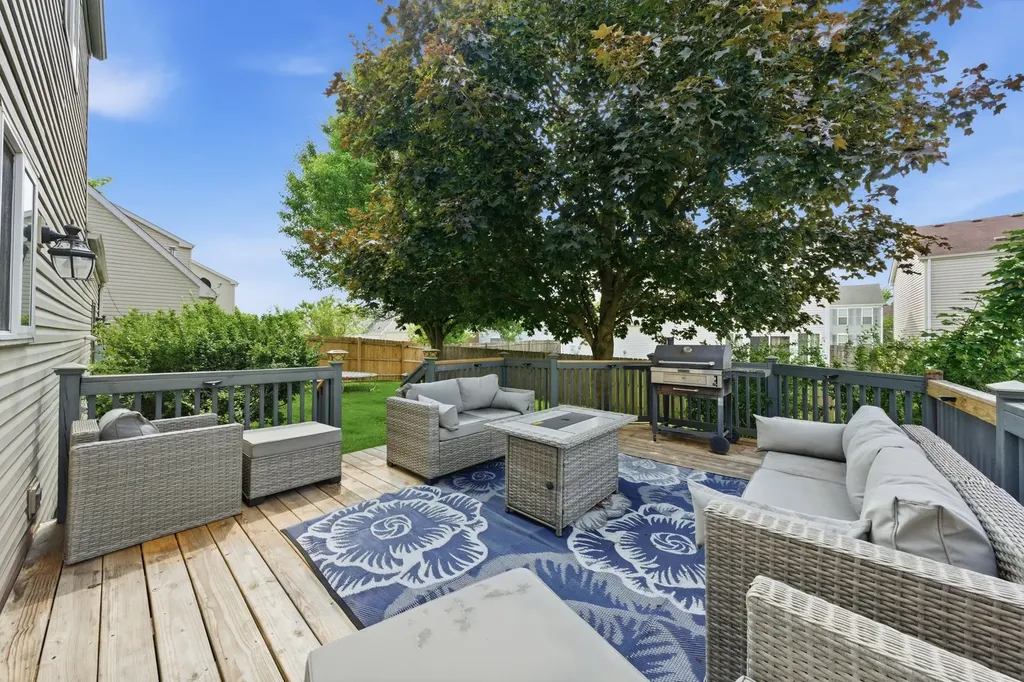 1763 Edith Lane Aurora IL 60504