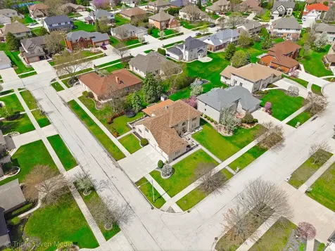 12600 Sheffield Court Palos Park IL 60464