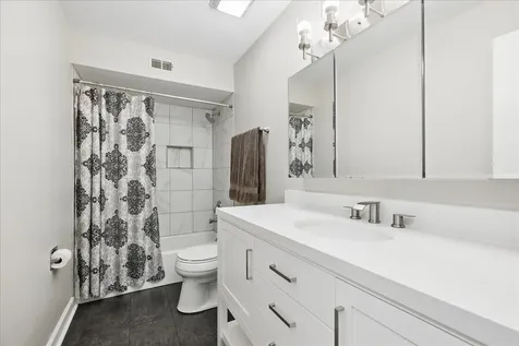720 Saint Andrews Lane Crystal Lake IL 60014