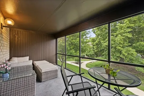 720 Saint Andrews Lane Crystal Lake IL 60014