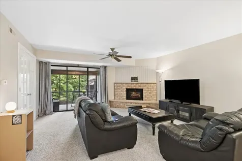 720 Saint Andrews Lane Crystal Lake IL 60014