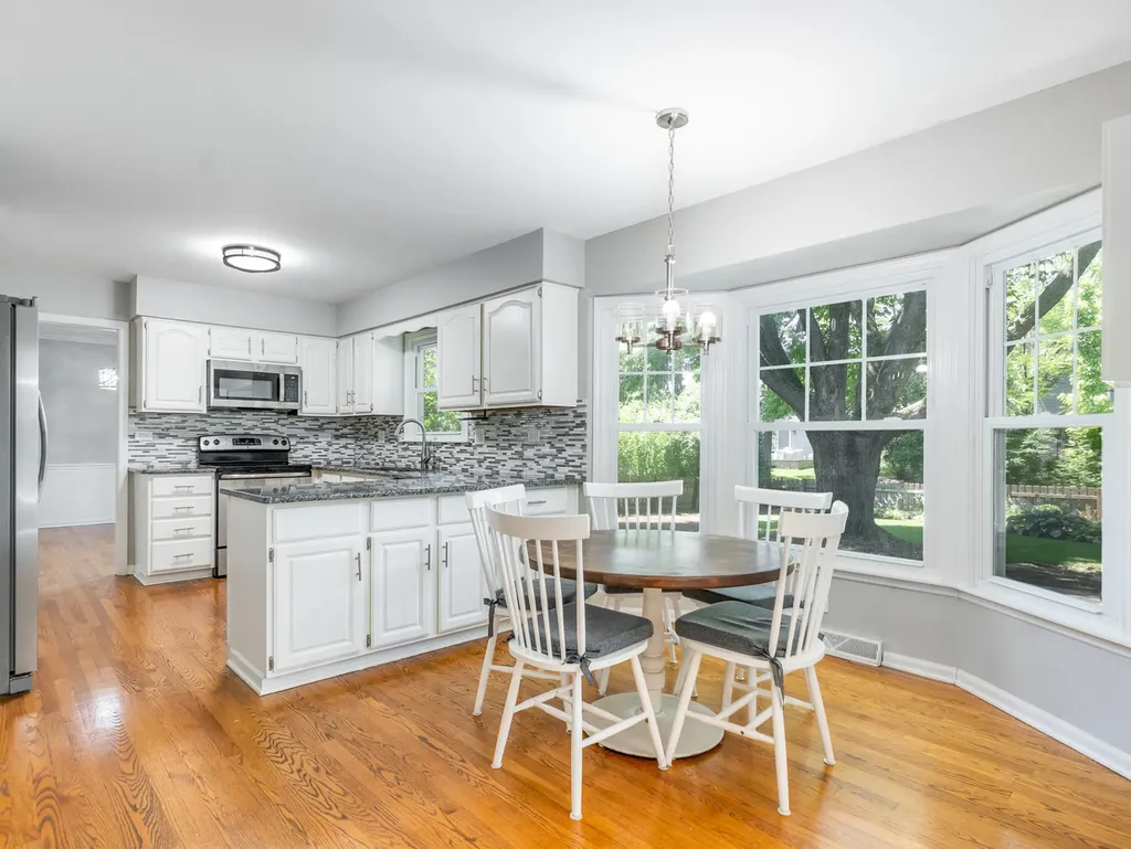 1621 Kenyon Drive Naperville IL 60565