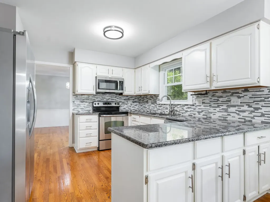 1621 Kenyon Drive Naperville IL 60565
