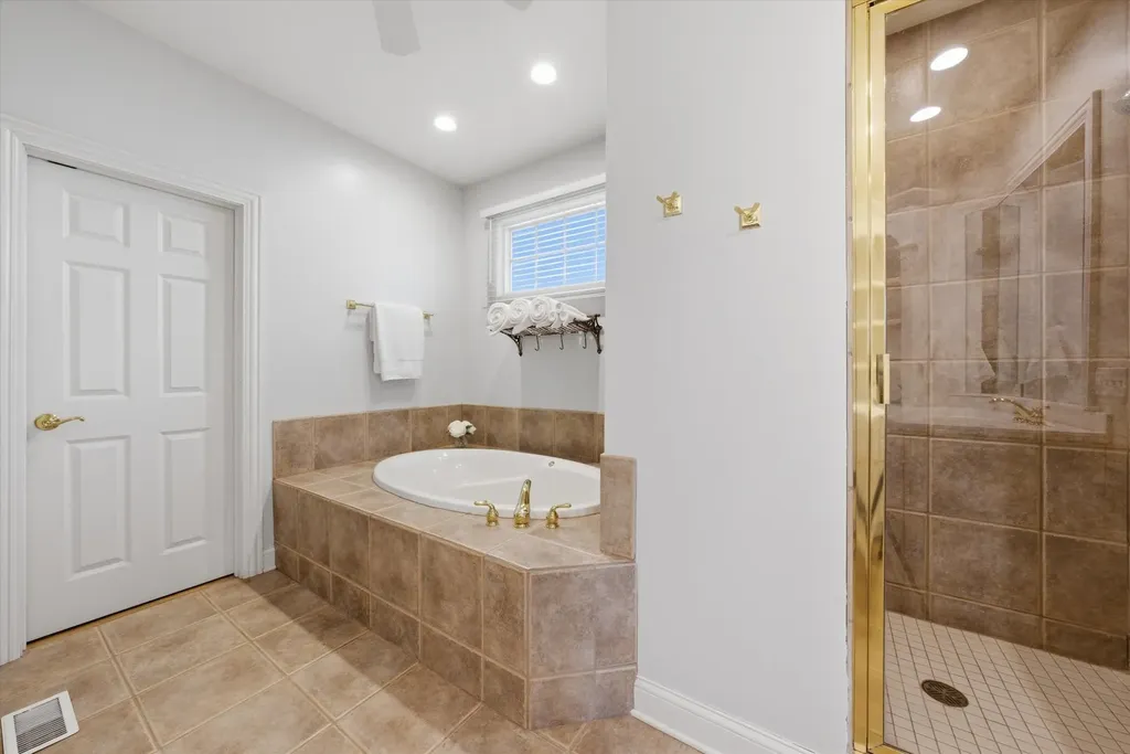 1235 Arborside Drive Aurora IL 60502