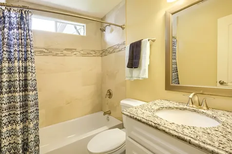 714 Sunset Circle Streamwood IL 60107