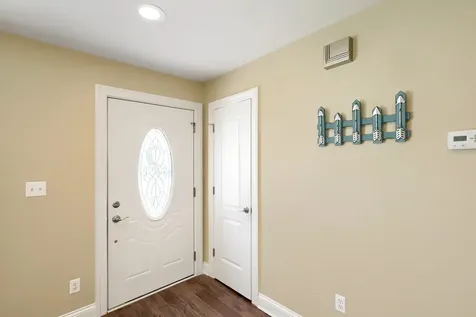 714 Sunset Circle Streamwood IL 60107