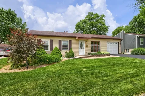714 Sunset Circle Streamwood IL 60107