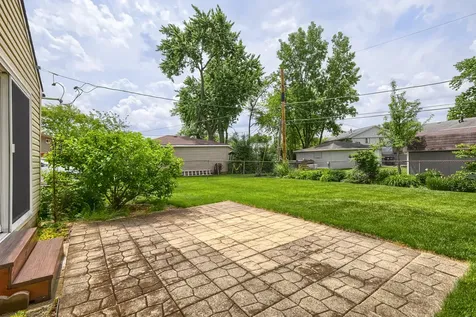 714 Sunset Circle Streamwood IL 60107