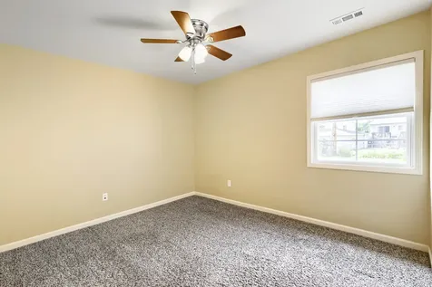 714 Sunset Circle Streamwood IL 60107