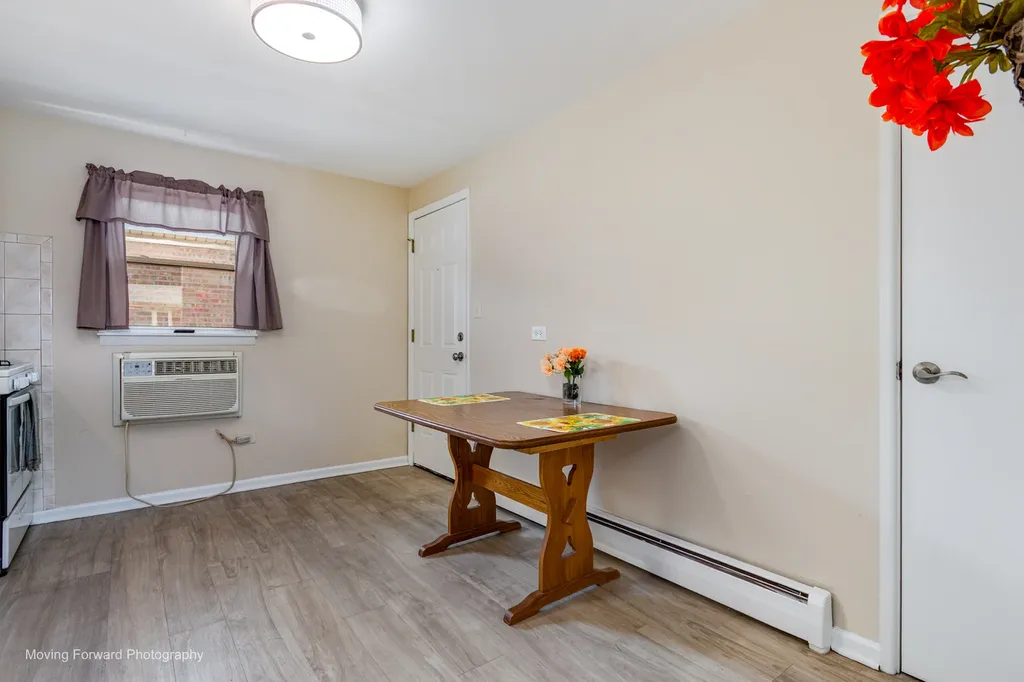 6940 West 65th Street Chicago IL 60638