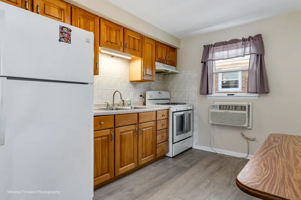 6940 West 65th Street Chicago IL 60638