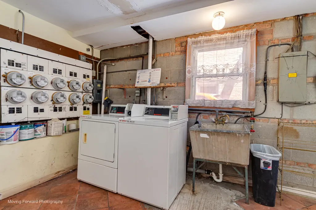 6940 West 65th Street Chicago IL 60638