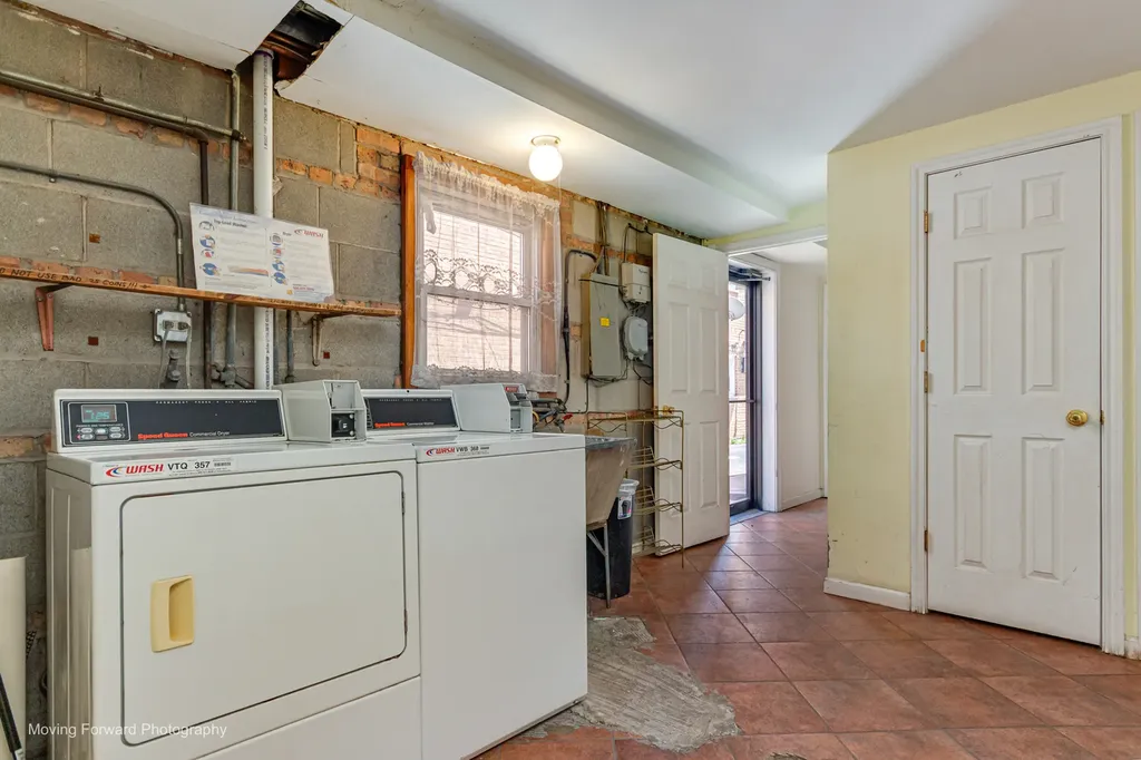 6940 West 65th Street Chicago IL 60638