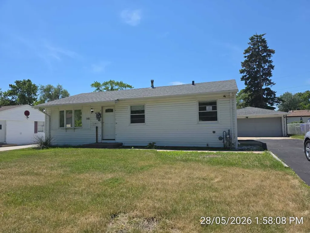 148 Pecos Circle Carpentersville IL 60110