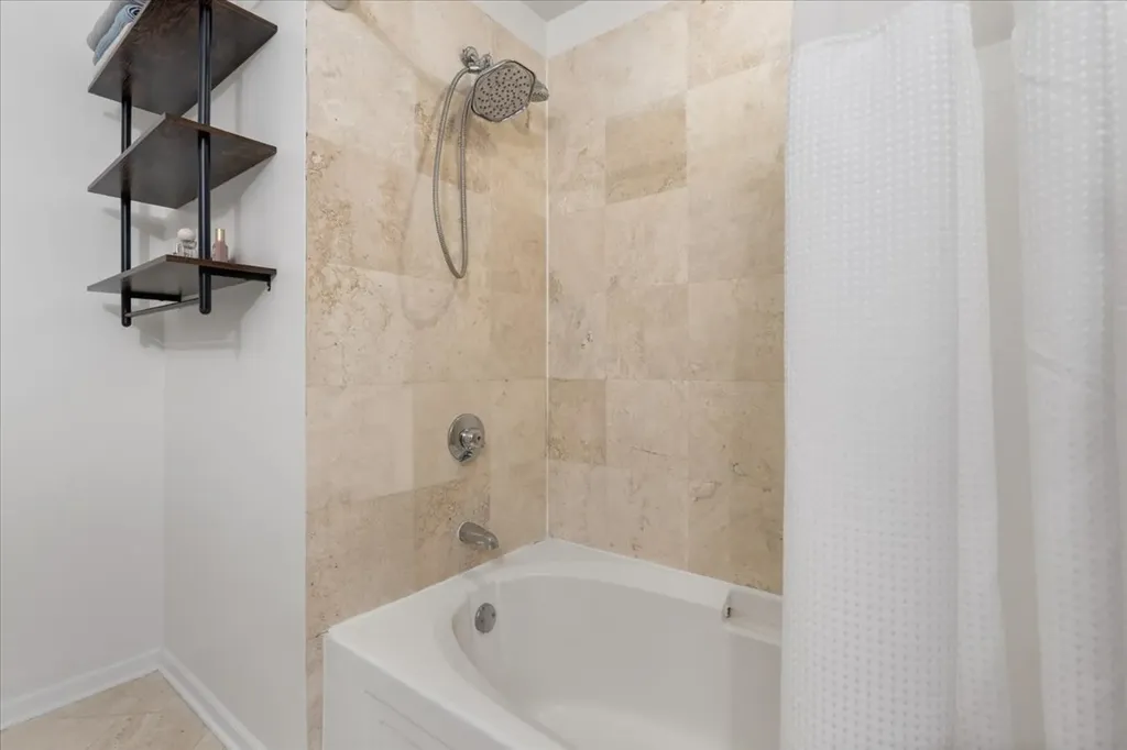 2040 West Belmont Avenue Chicago IL 60618