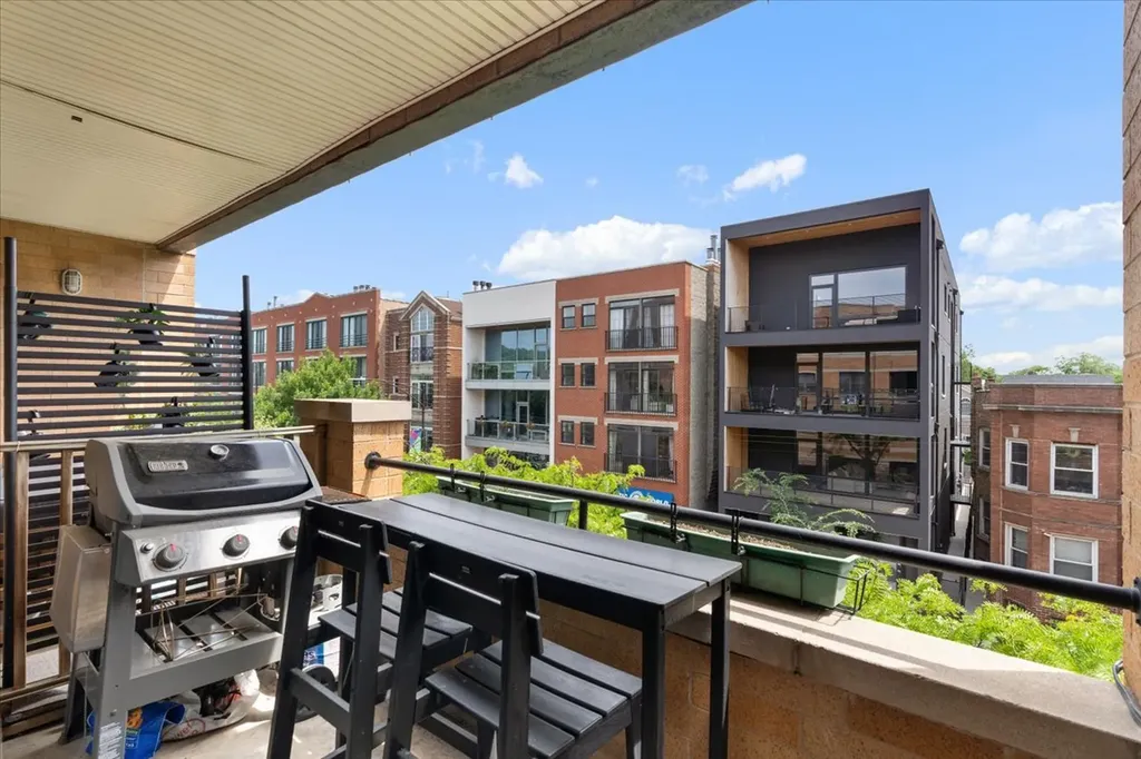 2040 West Belmont Avenue Chicago IL 60618