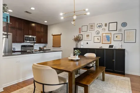 2040 West Belmont Avenue Chicago IL 60618