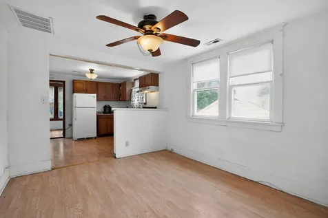1015 Glenn Drive North Chicago IL 60064