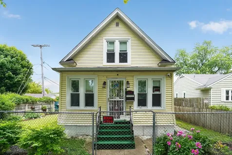 1015 Glenn Drive North Chicago IL 60064