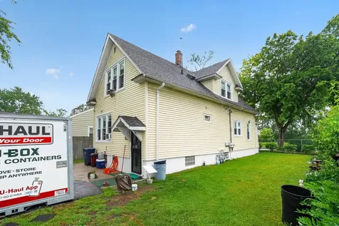 1015 Glenn Drive North Chicago IL 60064