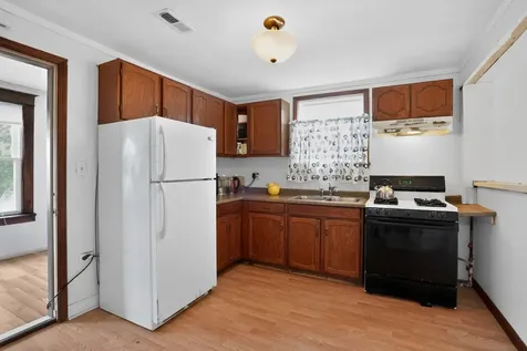 1015 Glenn Drive North Chicago IL 60064