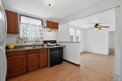 1015 Glenn Drive North Chicago IL 60064