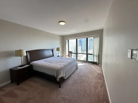 130 North Garland Court Chicago IL 60602