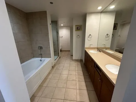 130 North Garland Court Chicago IL 60602