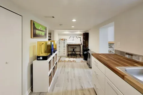 4831 West Winnemac Avenue Chicago IL 60630