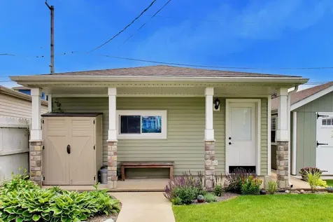 4831 West Winnemac Avenue Chicago IL 60630