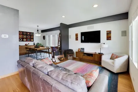 4831 West Winnemac Avenue Chicago IL 60630
