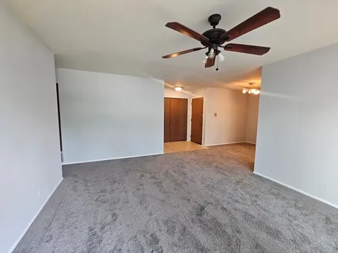 1182 Northbury Lane Wheeling IL 60090