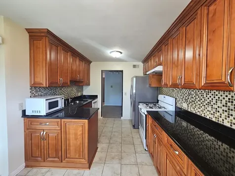 1182 Northbury Lane Wheeling IL 60090