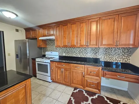1182 Northbury Lane Wheeling IL 60090
