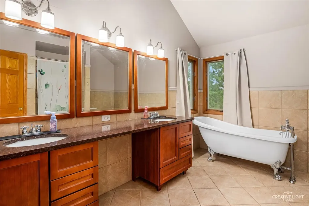 1905 Hampton Court E Plainfield IL 60586