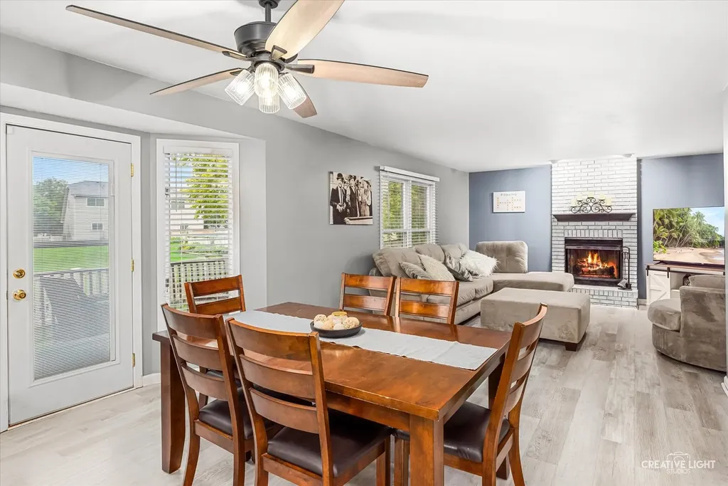1905 Hampton Court E Plainfield IL 60586