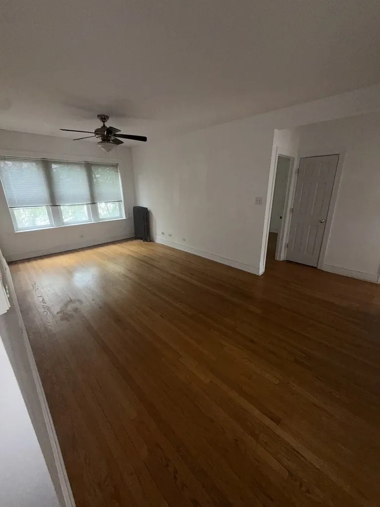 3135 West Leland Avenue Chicago IL 60625