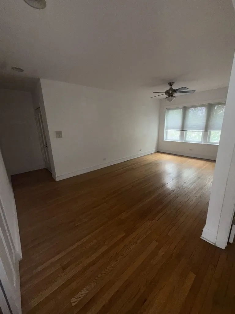 3135 West Leland Avenue Chicago IL 60625